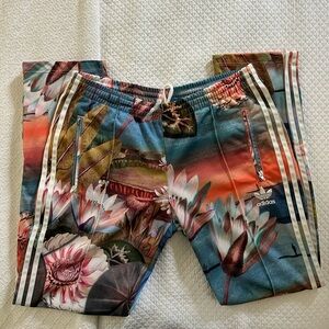 Adidas X Farm Rio Curso d’ Agua Lotus Print Track Pant size Large